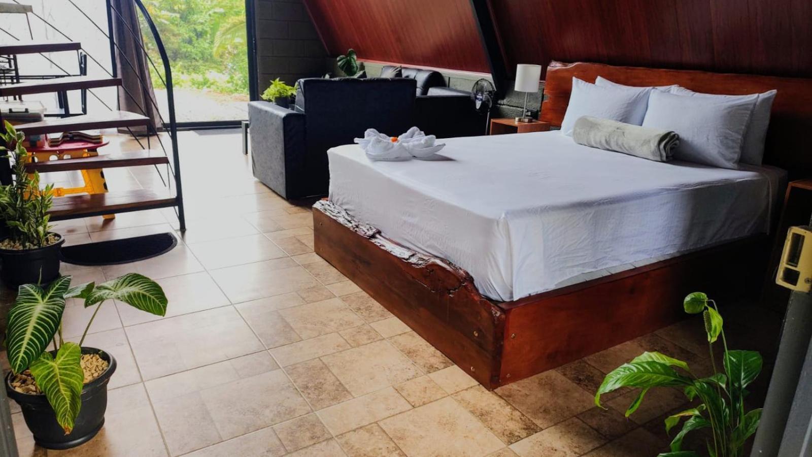 Yarumo Lodge, Rio Celeste Black Chalets Bijagua de Upala Exterior foto